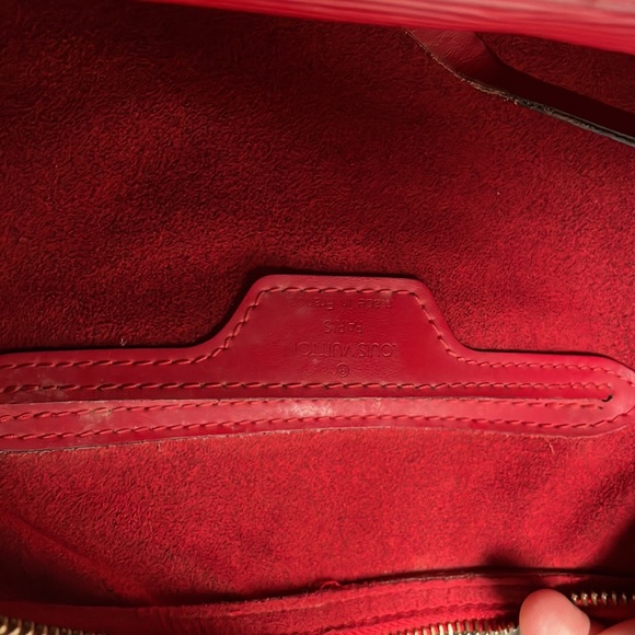 Authentic Louis Vuitton Papillon 30 with baby papillon clutch in genuine red epi - Picture 12 of 15